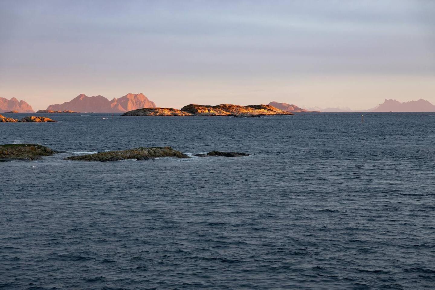Leilighet Med Fantastisk Utsikt Henningsvær Dış mekan fotoğraf