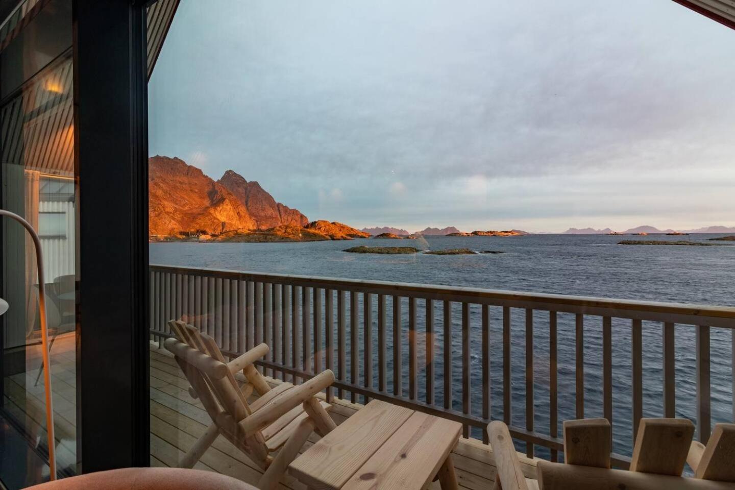 Leilighet Med Fantastisk Utsikt Henningsvær Dış mekan fotoğraf